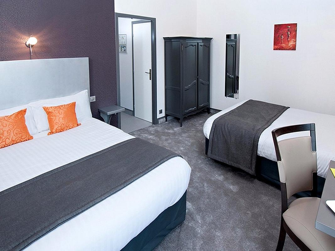 Logis Hotel Restaurant Nougier Saint-Etienne-de-Fursac Bagian luar foto