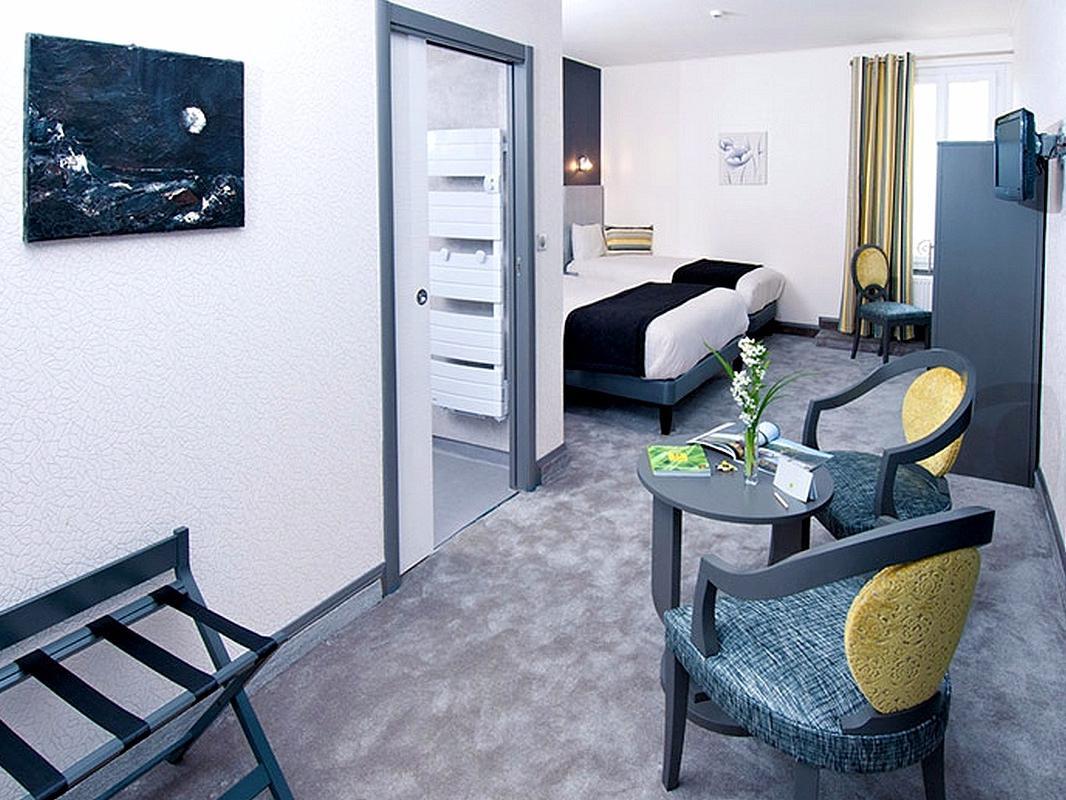 Logis Hotel Restaurant Nougier Saint-Etienne-de-Fursac Bagian luar foto