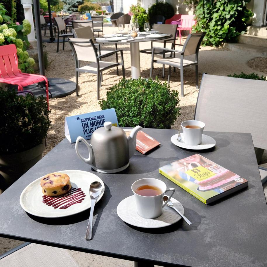 Logis Hotel Restaurant Nougier Saint-Etienne-de-Fursac Bagian luar foto