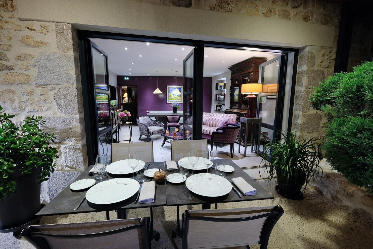 Logis Hotel Restaurant Nougier Saint-Etienne-de-Fursac Bagian luar foto