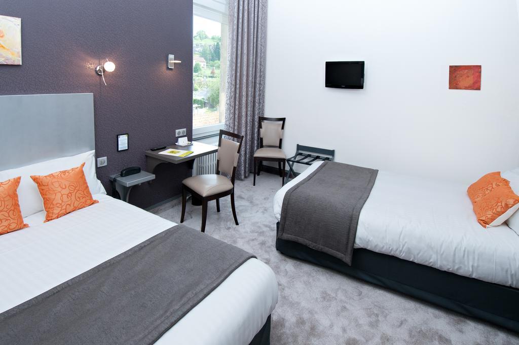 Logis Hotel Restaurant Nougier Saint-Etienne-de-Fursac Bagian luar foto